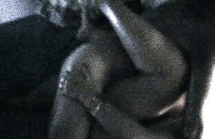Uniform, ist eine reife sexy frauen junge amerikanische Pornodarstellerin. In diesem video dunkle Haut, schöne Beine, vor dem Weißen Haus Huhn.